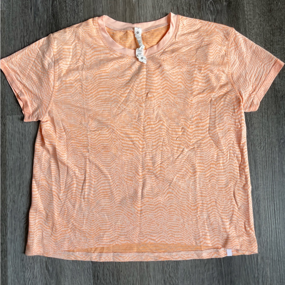 Lululemon Athletica Peach Wave Pattern Tee